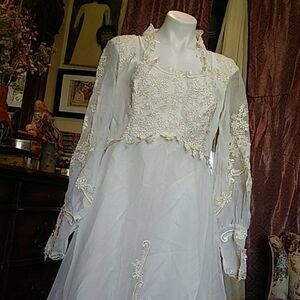 Vintage Wedding Dressé  